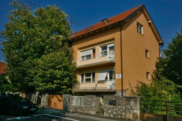 Buzz Hostel Zagreb Luaran gambar